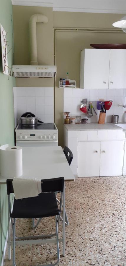 Cozy Penthouse Next To Metro Station Apartment Солун Екстериор снимка