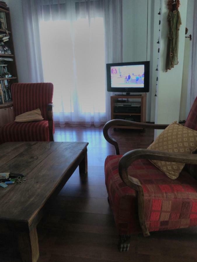 Cozy Penthouse Next To Metro Station Apartment Солун Екстериор снимка