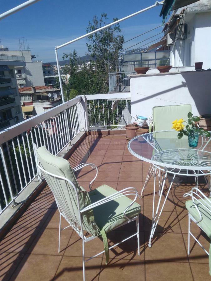 Cozy Penthouse Next To Metro Station Apartment Солун Екстериор снимка